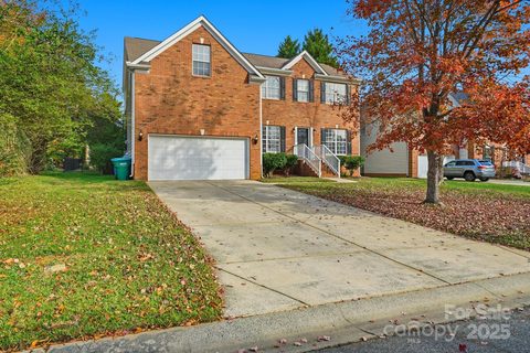 11023 Sycamore Club Drive sold home in Olde Sycamore, Charlotte, NC