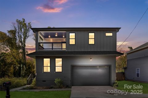 2725 Celia Avenue sold home in Washington Heights, Charlotte, NC