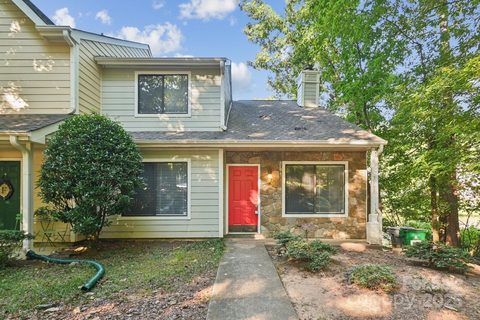 3909 N Course Drive sold townhome in Golfview At Raintree, Charlotte, NC