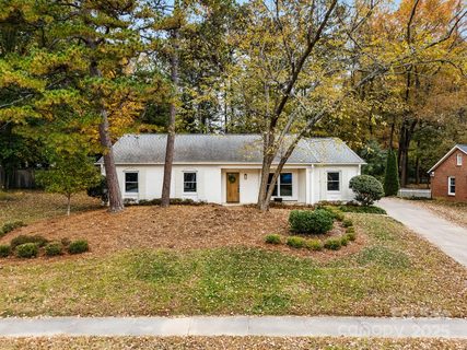 6815 Old Post Road