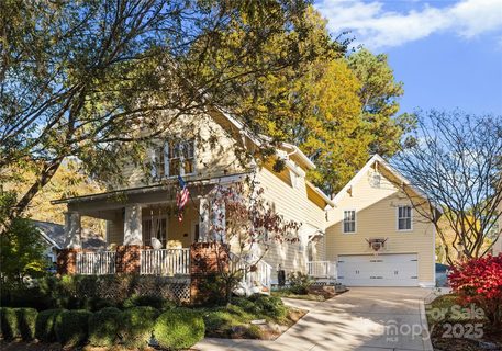 14030 Garden District Row