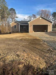 1818 Maple Lane sold home in Green Acres, Lincolnton, NC