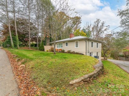32 Chiles Avenue