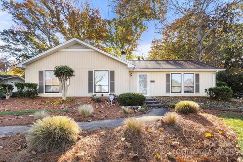 2325 Pinehaven Drive sold home in Pinehaven, Gastonia, NC