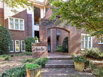 325 Queens Road