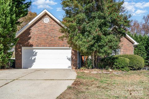 315 Tamarack Drive sold home in Forest Park, Matthews, NC