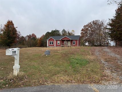 140 Silvermere Drive