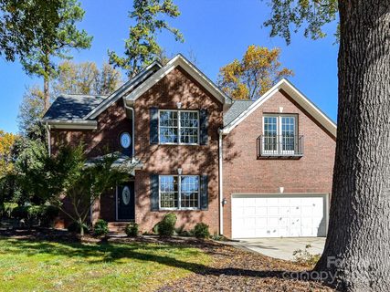 21410 Pinecrest Place pending home in Island Forest, Cornelius, NC
