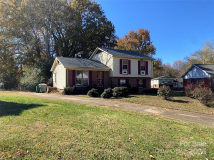 305 Red Roan Place