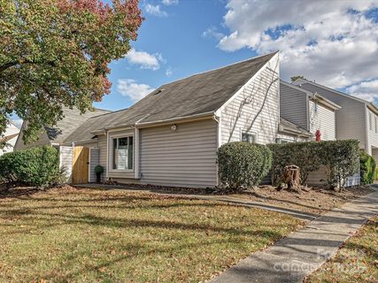 1612 Hollow Drive sold condo in Fox Ridge, Charlotte, NC