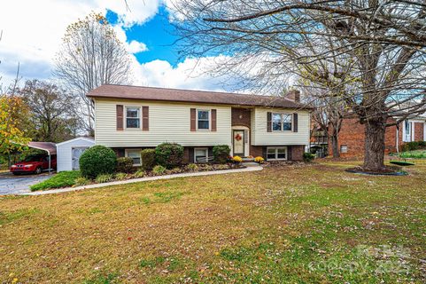 2570 Raintree Street sold home in Raintree, Connelly Springs, NC