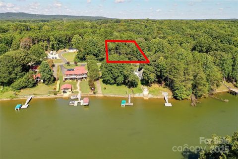 6968 Navajo Trail sold home in Land Harbor, Sherrills Ford, NC