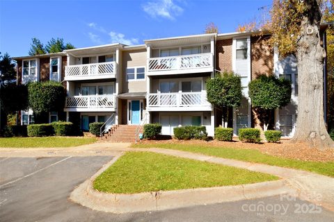 9401 Old Concord Road sold condo in Shannon Green II, Charlotte, NC