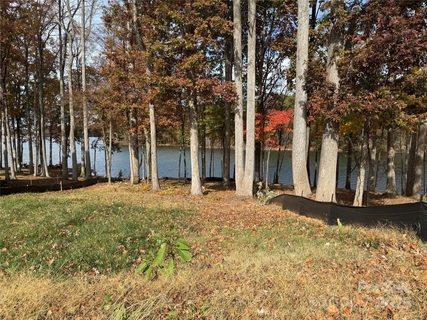 1207 Portofino Place sold lot in Davidson Bay, Davidson, NC