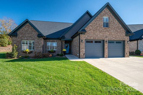 4290 Holly Circle