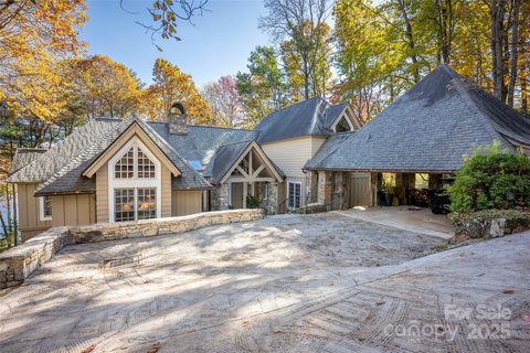 132 Red Bird Circle active home in Lake Toxaway Estates, Lake Toxaway, NC