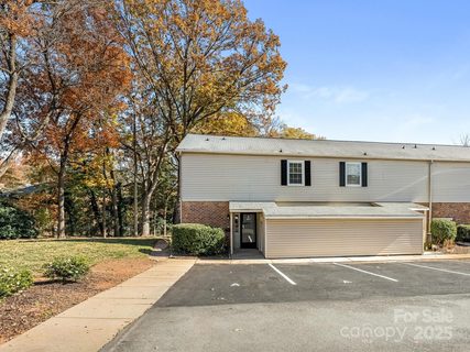5917 Quail Hollow Road