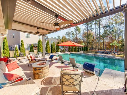 2412 Napa Valley Drive sold home in Cortona, Waxhaw, NC