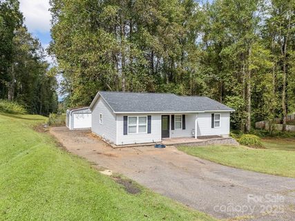 310 Scenic Avenue sold home in Skyline Estates, Campobello, SC