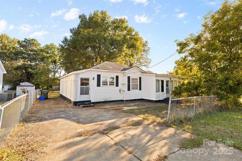 811 Cherry Road pending home in Westover, Rock Hill, SC