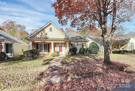 10046 Bishops Gate Boulevard sold home in The Cottages, Pineville, NC