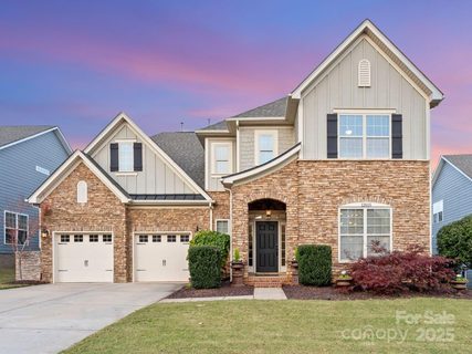 12615 Old Westbury Drive sold home in Avery Park, Cornelius, NC