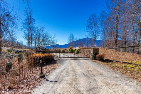 00000 High Peak Ridge active home in River Crest, Green Mountain, NC