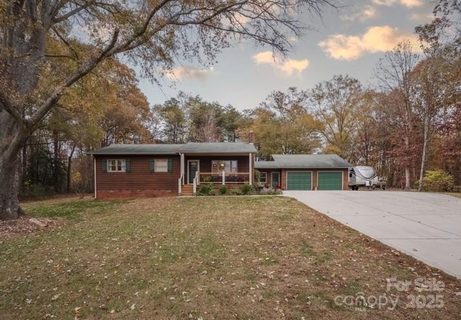 2174 Lynmore Drive sold home in Lynmore, Sherrills Ford, NC