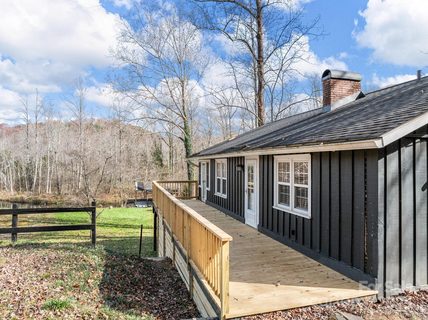 1420 W Lakeshore Drive