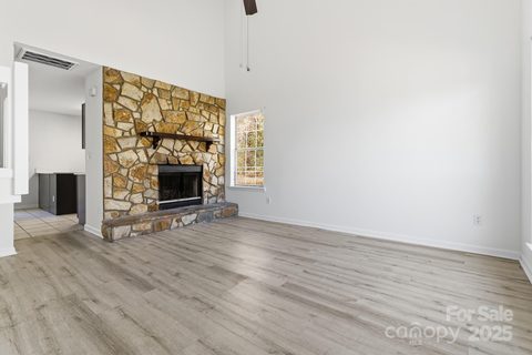 6113 Windsor Gate Lane sold townhome in Windsor Grove, Charlotte, NC