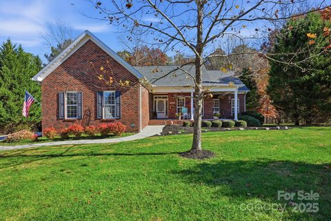 1972 Jaya Drive sold home in White Dove Estates, Sherrills Ford, NC