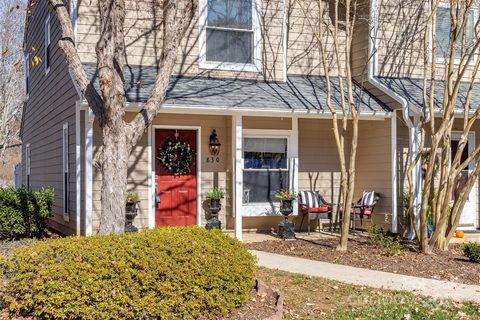 830 Sardis Cove Drive pending townhome in Sardis Cove, Charlotte, NC