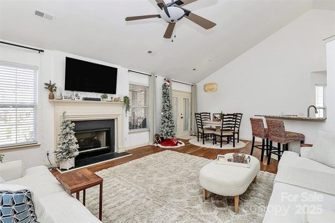 13217 Peacock Lane