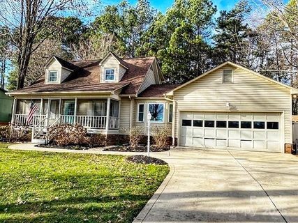 3015 Lake Shore Road