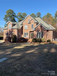 7909 Bay Pointe Drive sold home in West Bay, Denver, NC