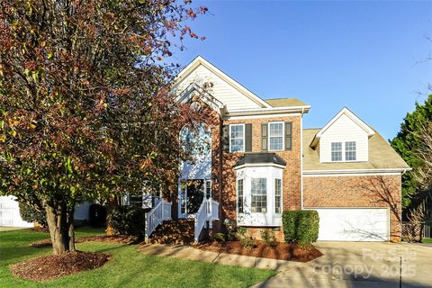 17132 Knoxwood Drive sold home in Hampton Ridge II, Huntersville, NC