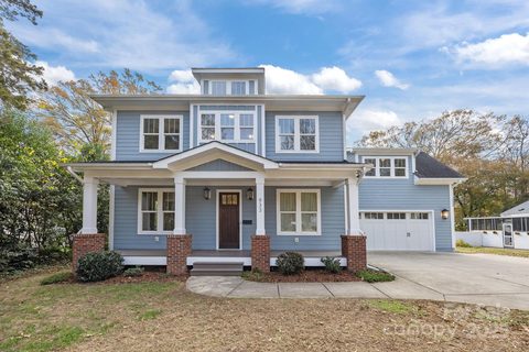 933 Sedgefield Road