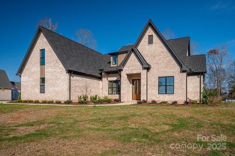 116 Lake Mist Drive sold home in Lake Mist, Belmont, NC