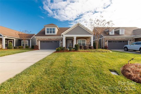 1344 Garden Vista Drive sold home in The Courtyards At Emerald Lake, Matthews, NC