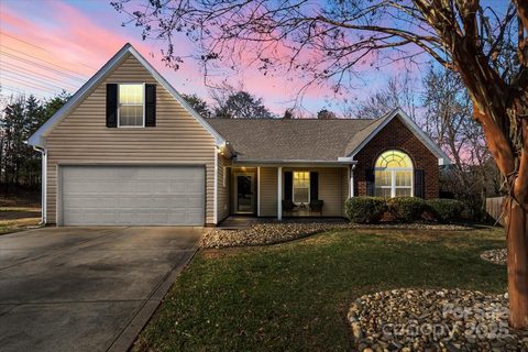 2203 Oakhurst Court sold home in Manchester Place, Kannapolis, NC