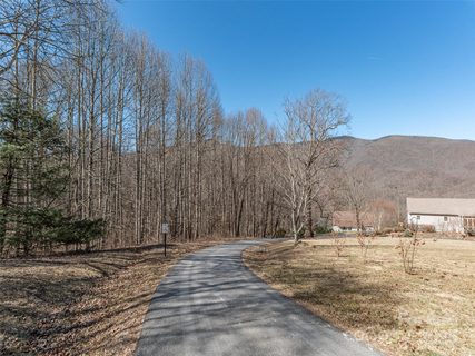 00 Sams Trail active lot in Balsam Meadows, Waynesville, NC