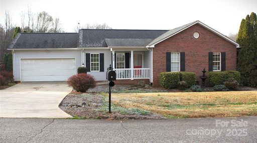 711 Braemore Court sold home in Pipers Ridge, Conover, NC