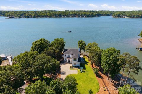 16525 Forest Home Road active home in Lake Wylie, Charlotte, NC