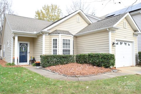 6305 Morningview Court sold townhome in Villages Of Avonlea, Charlotte, NC