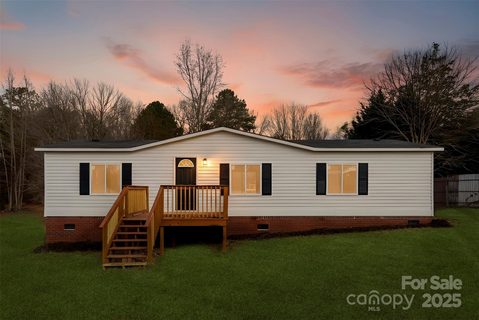 226 Muldoon Lane sold home in Grandview Estates, Clover, SC