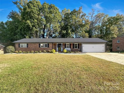 812 Hill Street pending home in Olde Farm, Shelby, NC