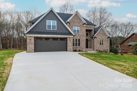 1328 33rd Avenue Drive pending home in North Pines, Hickory, NC