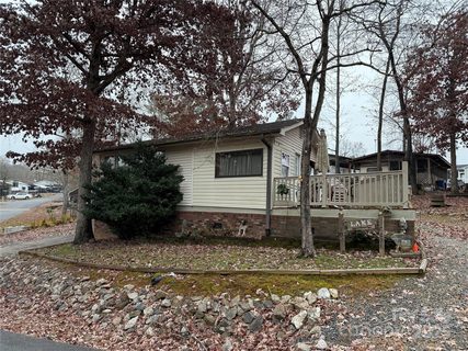 102 Arrowood Trail active home in Twin Harbor, Mount Gilead, NC