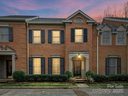 2813 Sharon View Road sold home in Charlotte, SC