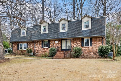 1040 Timber Lake Drive sold home in Marlwood Acres, Charlotte, NC